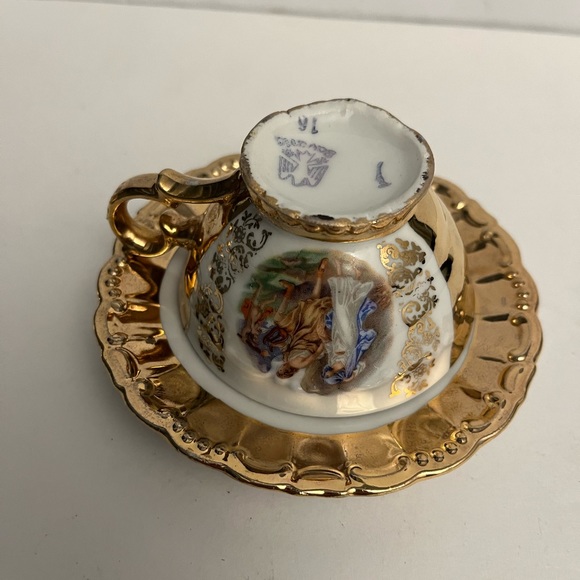 2 Fine Porcelain from Bavaria Bayreuth Cup & Saucer